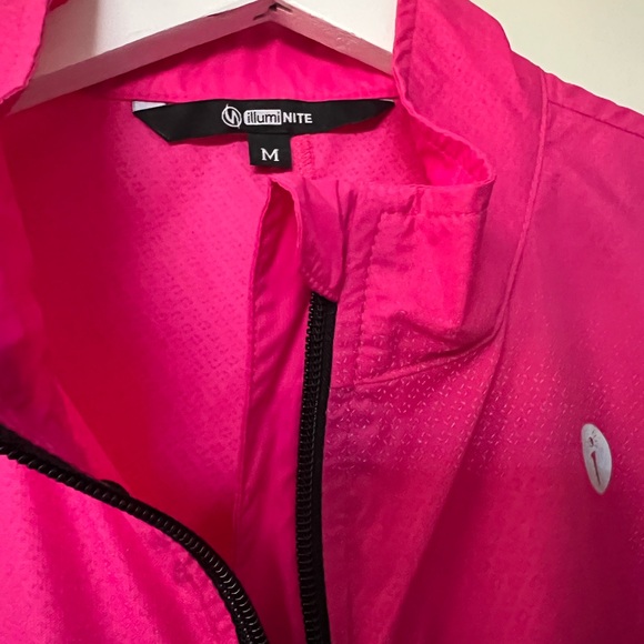 IllumiNITE Newport Reflective Running/Walking Vest, M - Picture 6 of 14